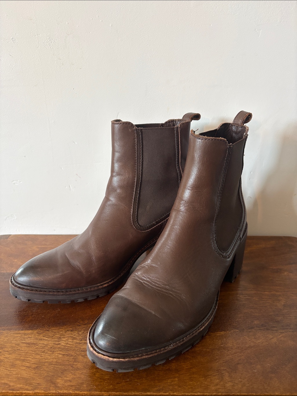 Last Call! Thursday Boot Company - Knockout Chelsea Boots In Chocolate